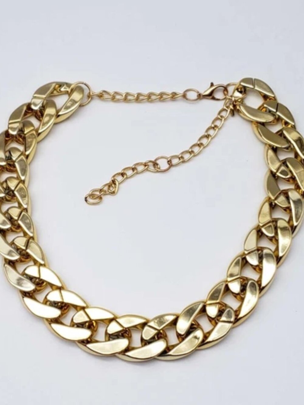Gold-Plated Necklace with Authentic Louis Vuitton Padlock - Picture 5 of 10